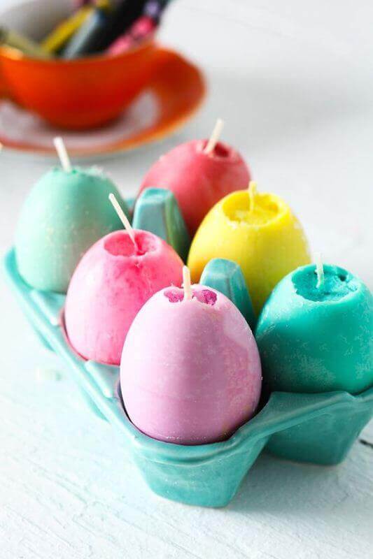 DIY Easter candles in the shape of eggs