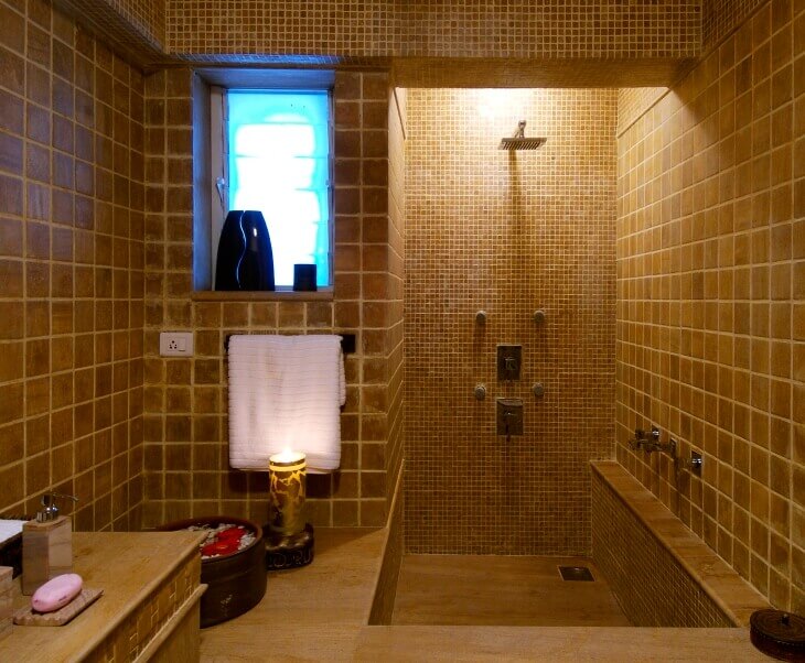 12 Ideas For a Small Bathroom That Will Make It Bigger 