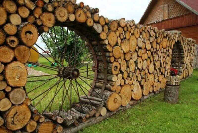 12 Unusual Fences That Will Decorate Any Home